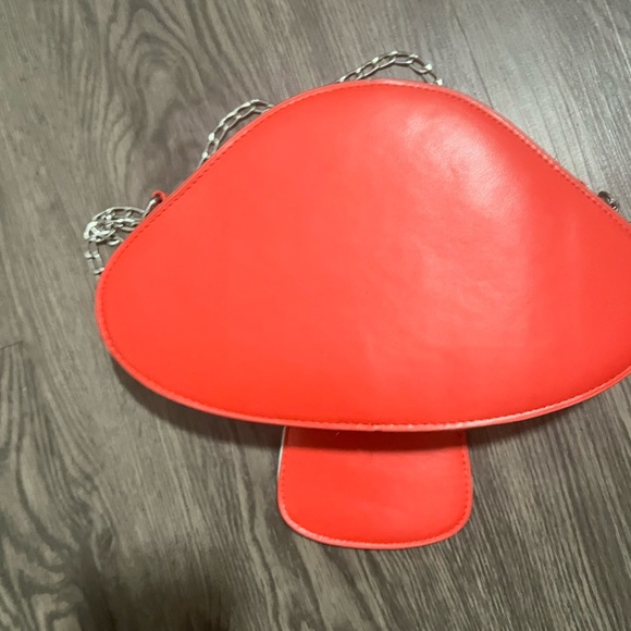 Mushroom purse - Picture 5 of 7